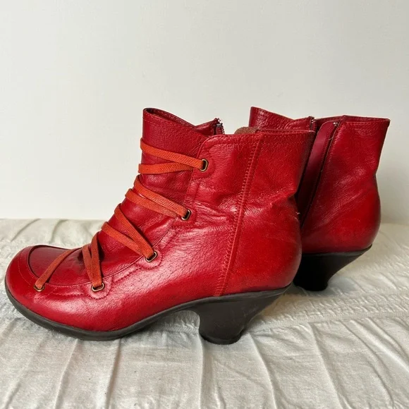 Miz Mooz Red Leather Lace Kitten Heel Boots - Picture 10 of 11